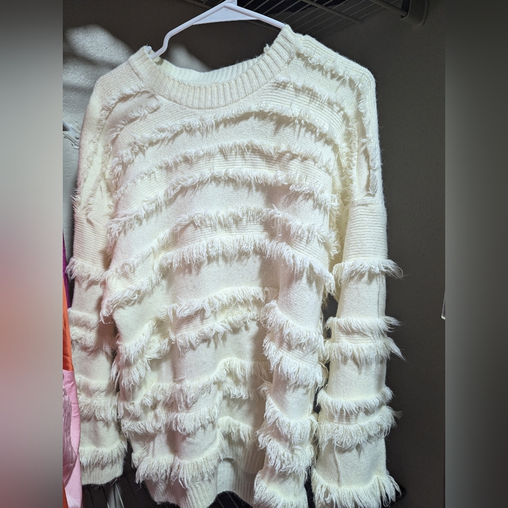 White Crew Neck Sweater with Textural Fringe
